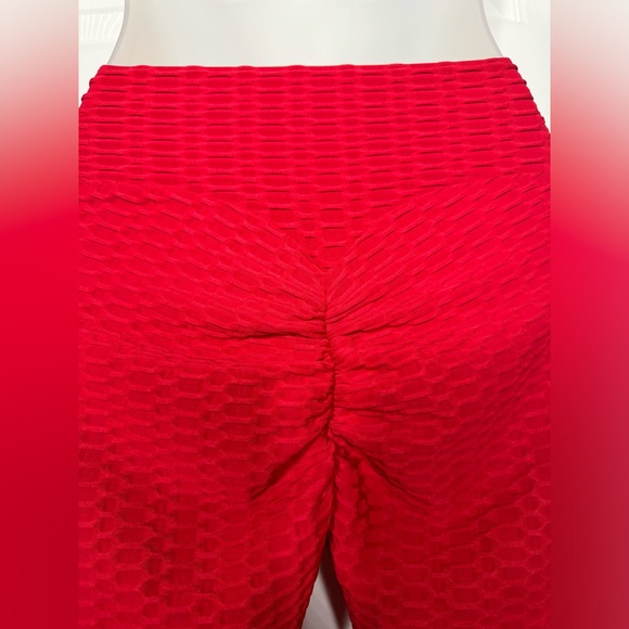 Viral Red High Wasted Butt Lifting Leggings - Picture 5 of 6